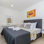 Lanterna Hvar * هفار